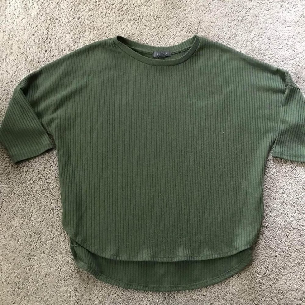 Primark women’s large green top